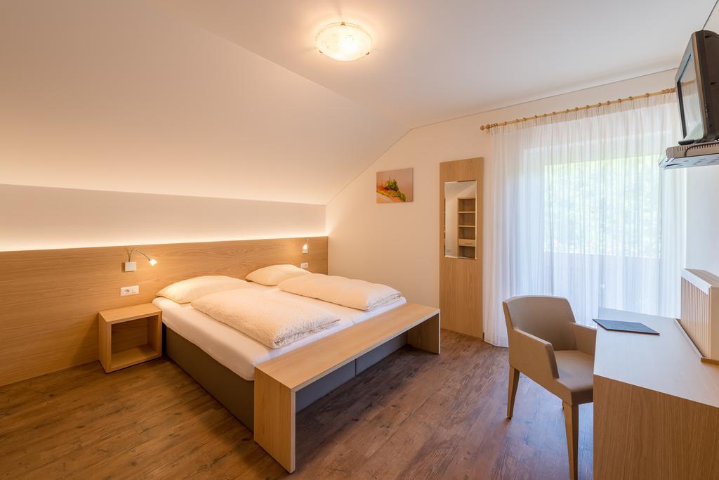 Pension Etschblick B&B Frangarto Zewnętrze zdjęcie